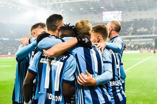 爱游戏官网-波斯凯、基耶利尼共同领军尤文图斯，客场大胜佛罗伦萨