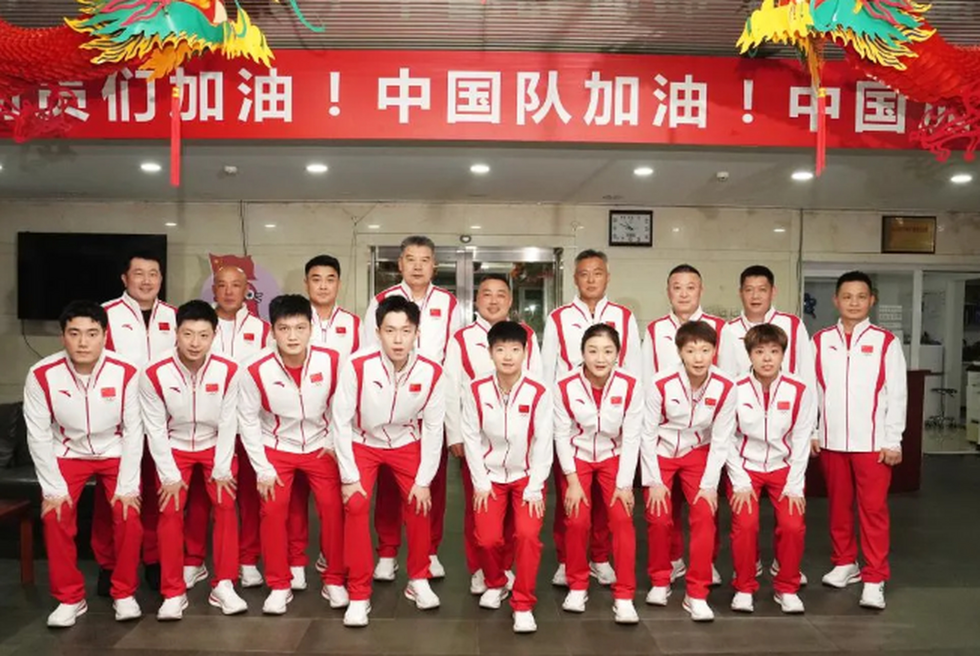 一名球员的优异表现带领球队获得胜利 一名球员的优异表现带领球队获得胜利