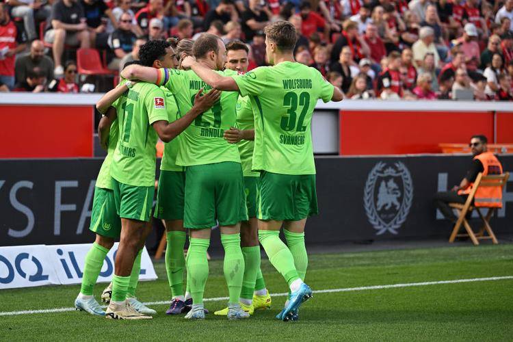 爱游戏-凯尔特人传出将签下弗赖堡中场，加强中场进攻