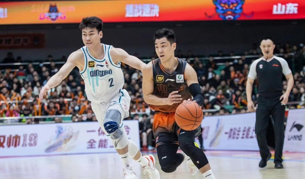 关于山东队客场取胜，排名节节攀升的信息