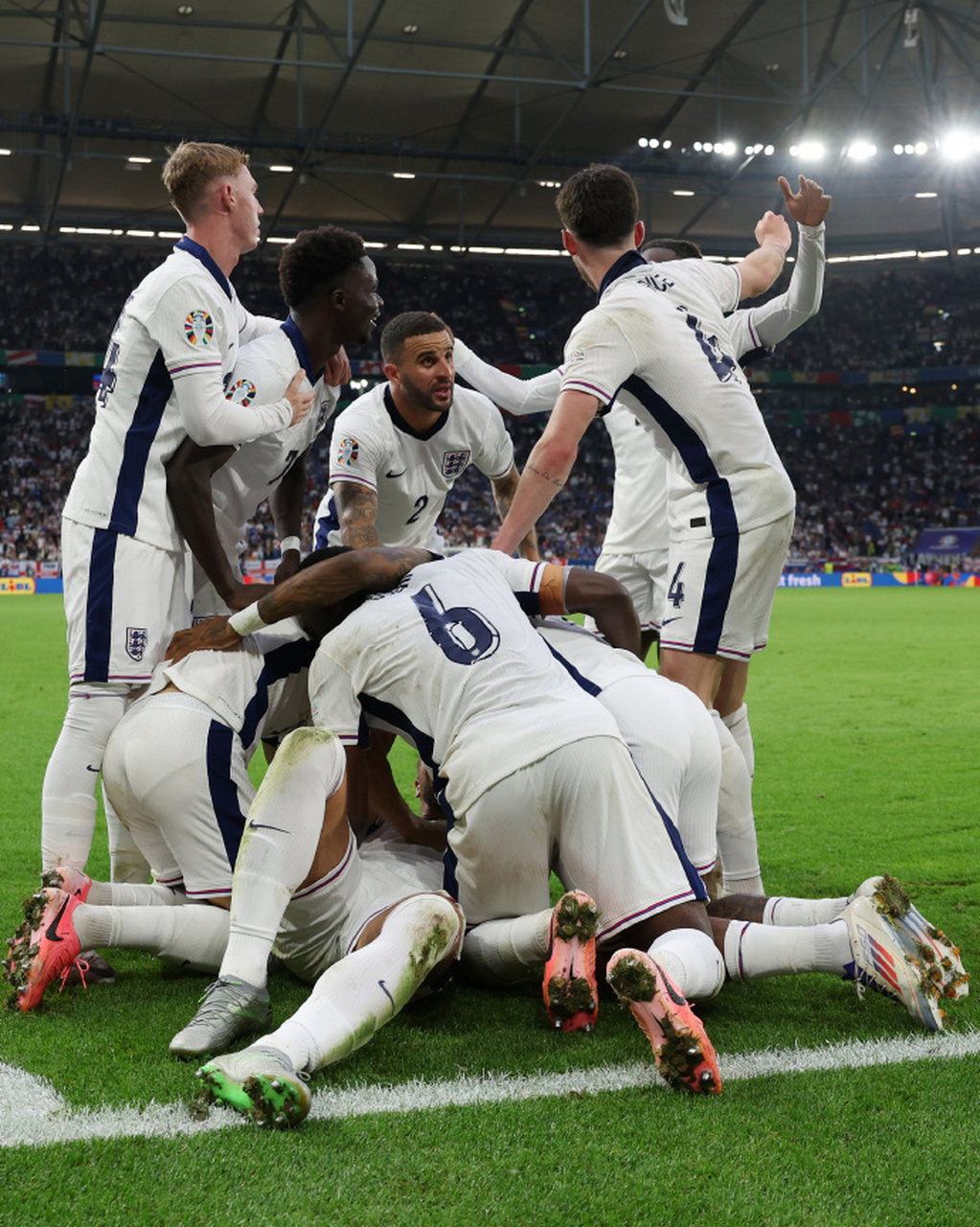 包含惊险刺激！欧洲国家队在比赛中危机四伏的词条