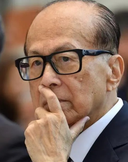 包含阿尔巴尼亚队在场上不敌对手,士气低落的词条 包含阿尔巴尼亚队在场上不敌对手,士气低落的词条