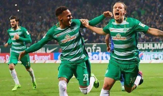 爱游戏官网-沙尔克队客场逆转莱沃库森，斩获三分