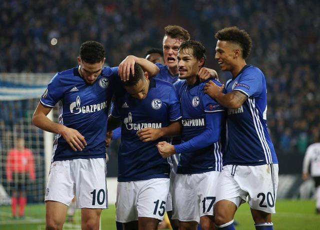 沙尔克队客场逆转莱沃库森,斩获三分 沙尔克队客场逆转莱沃库森,斩获三分