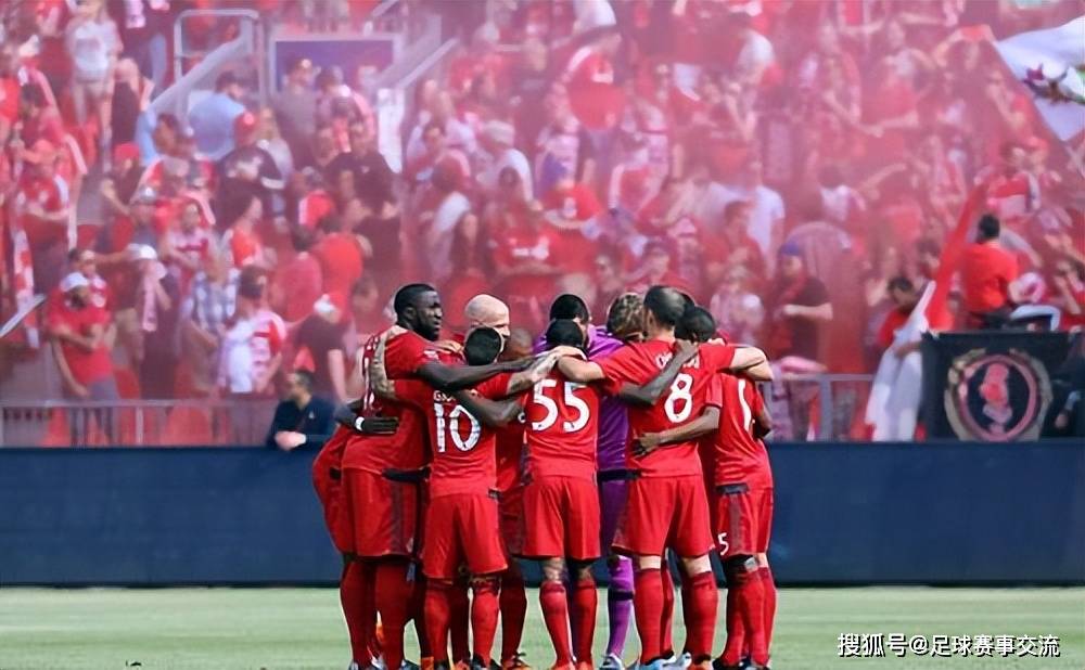 爱游戏官网-精彩足球比赛场面，球队拚上新高度的简单介绍