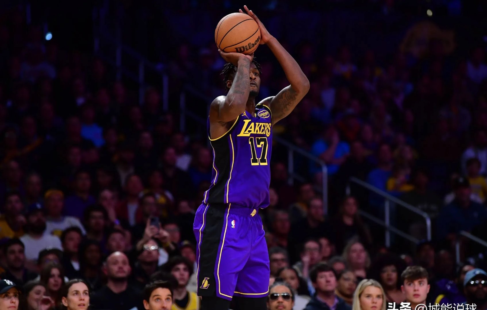 爱游戏在线-包含湖人队经历伤病考验，主教练感慨叹息的词条