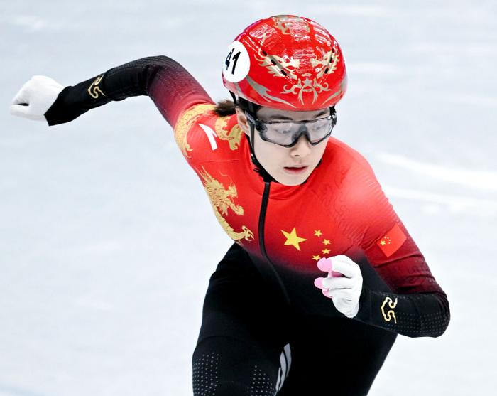 巴西射击选手夺得铜牌，期待更好成绩的简单介绍