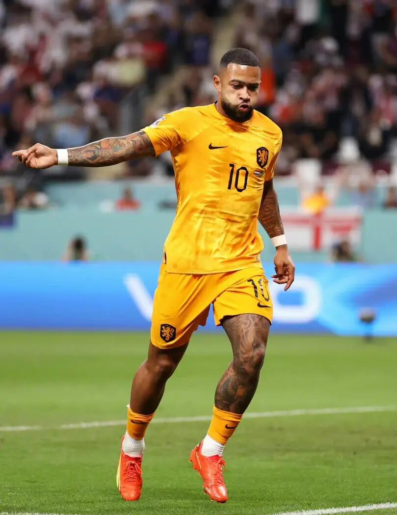 球队战绩低迷,俱乐部财务压力加大的简单介绍 球队战绩低迷,俱乐部财务压力加大的简单介绍