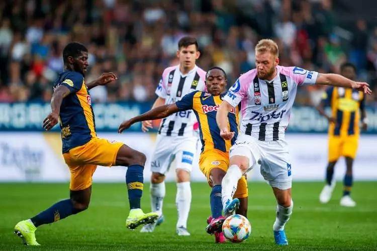 纽城后防线失落，频频领失球送对手得分的简单介绍