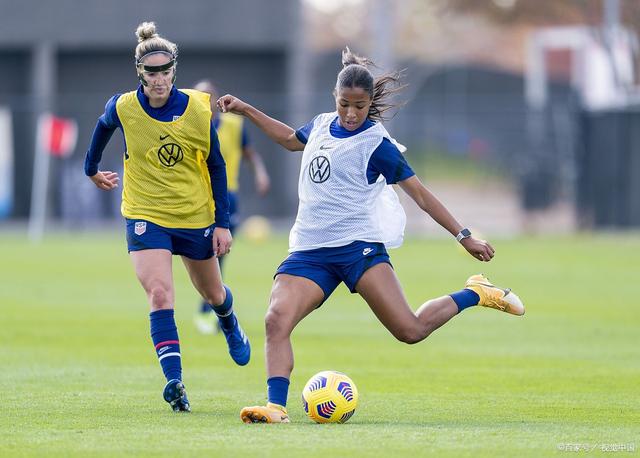 爱游戏中国官网-瑞典女足横扫加拿大，轻松进入四强
