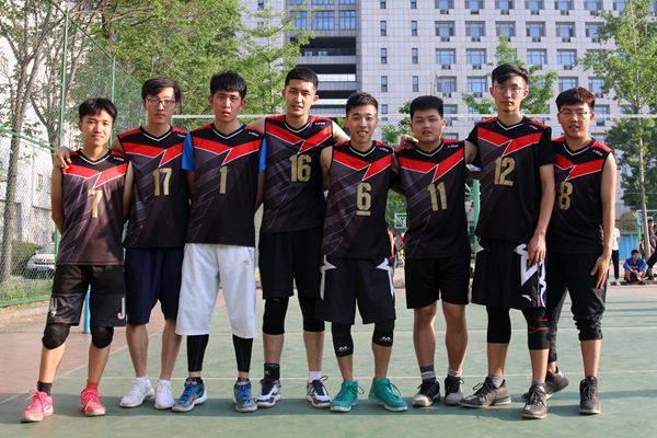 爱游戏官网-熟悉战术变化展现出色，球队整体配合更紧密的简单介绍