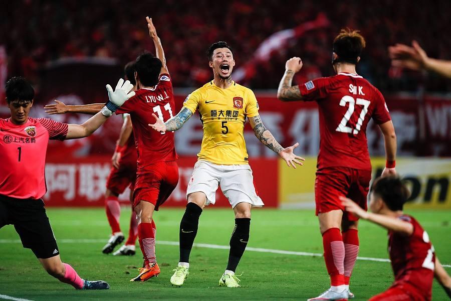 包含上港对恒大：顶级对决引球迷狂热的词条