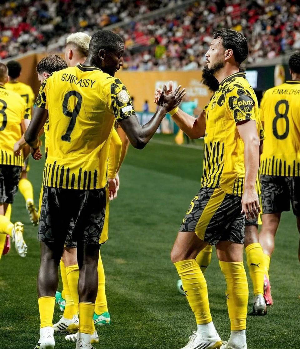 爱游戏-拜仁遭遇惨败，欧冠梦碎在八强阶段的简单介绍