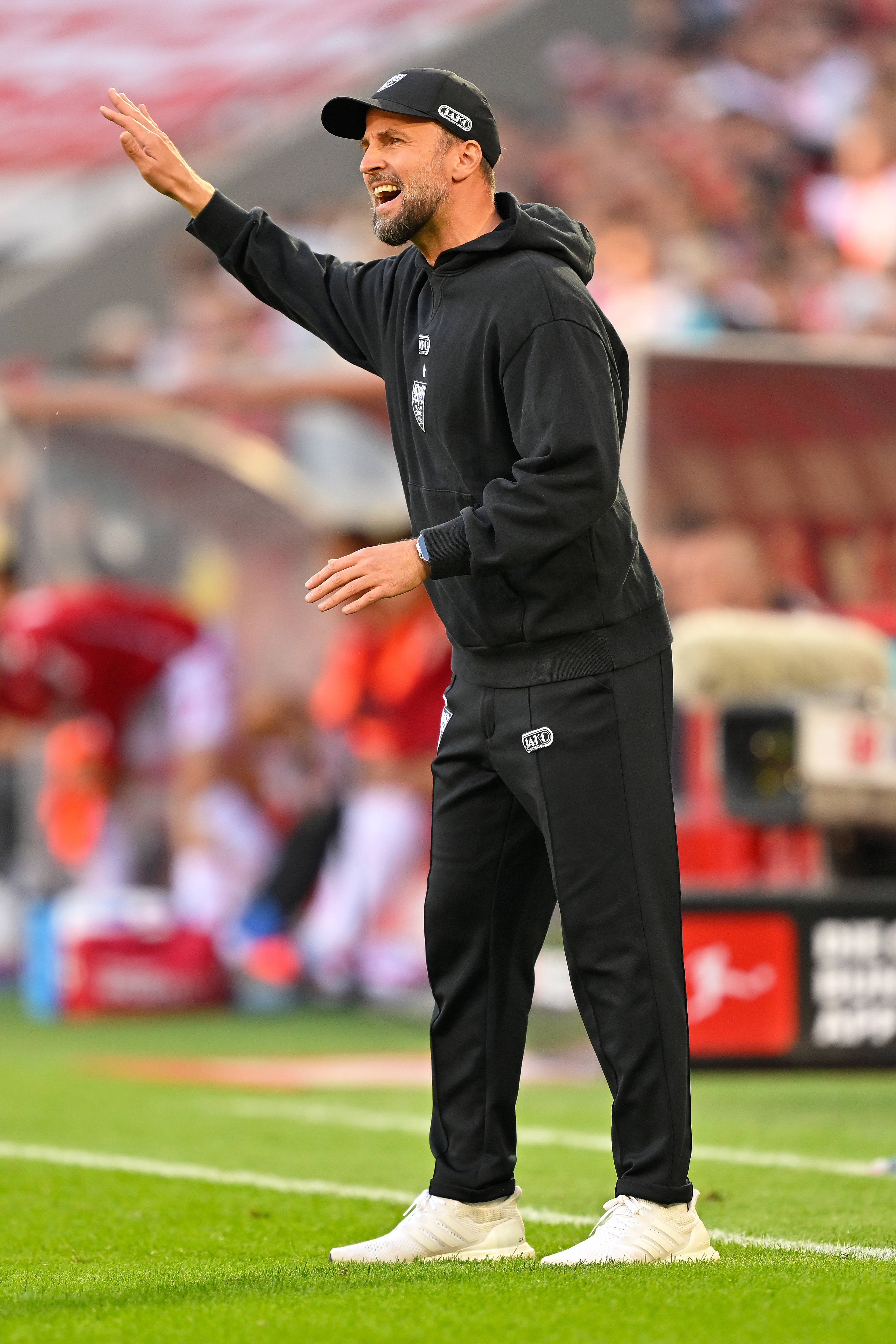 关于科隆球队实力下滑,迫切需要改善的信息 关于科隆球队实力下滑,迫切需要改善的信息