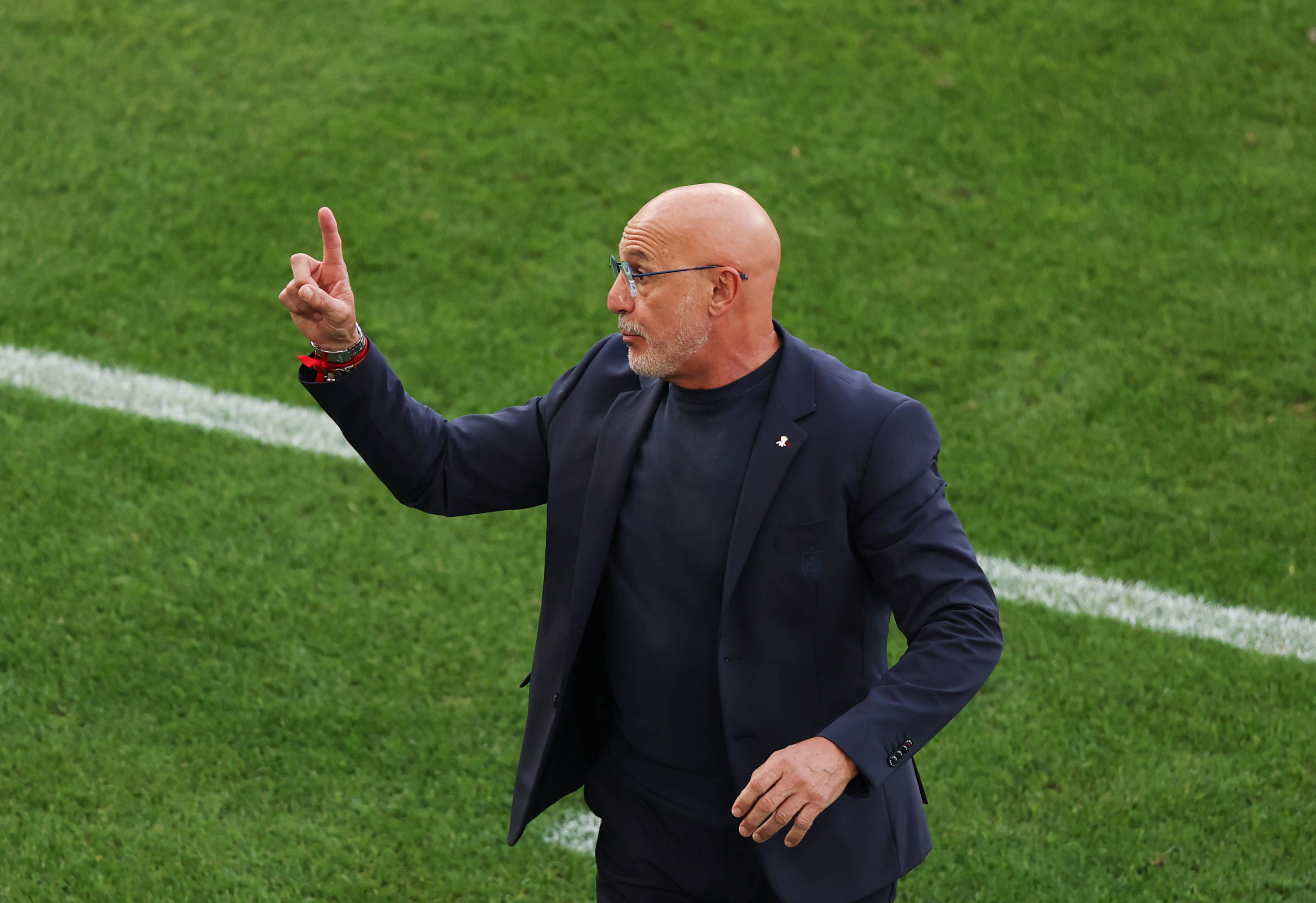 爱游戏官网网页版入口-欧洲运动员充满活力，赛场上展现实力