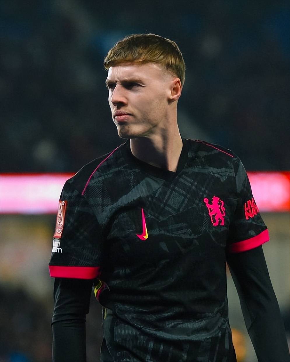 切尔西客场大胜,榜首只差一步 切尔西客场大胜,榜首只差一步