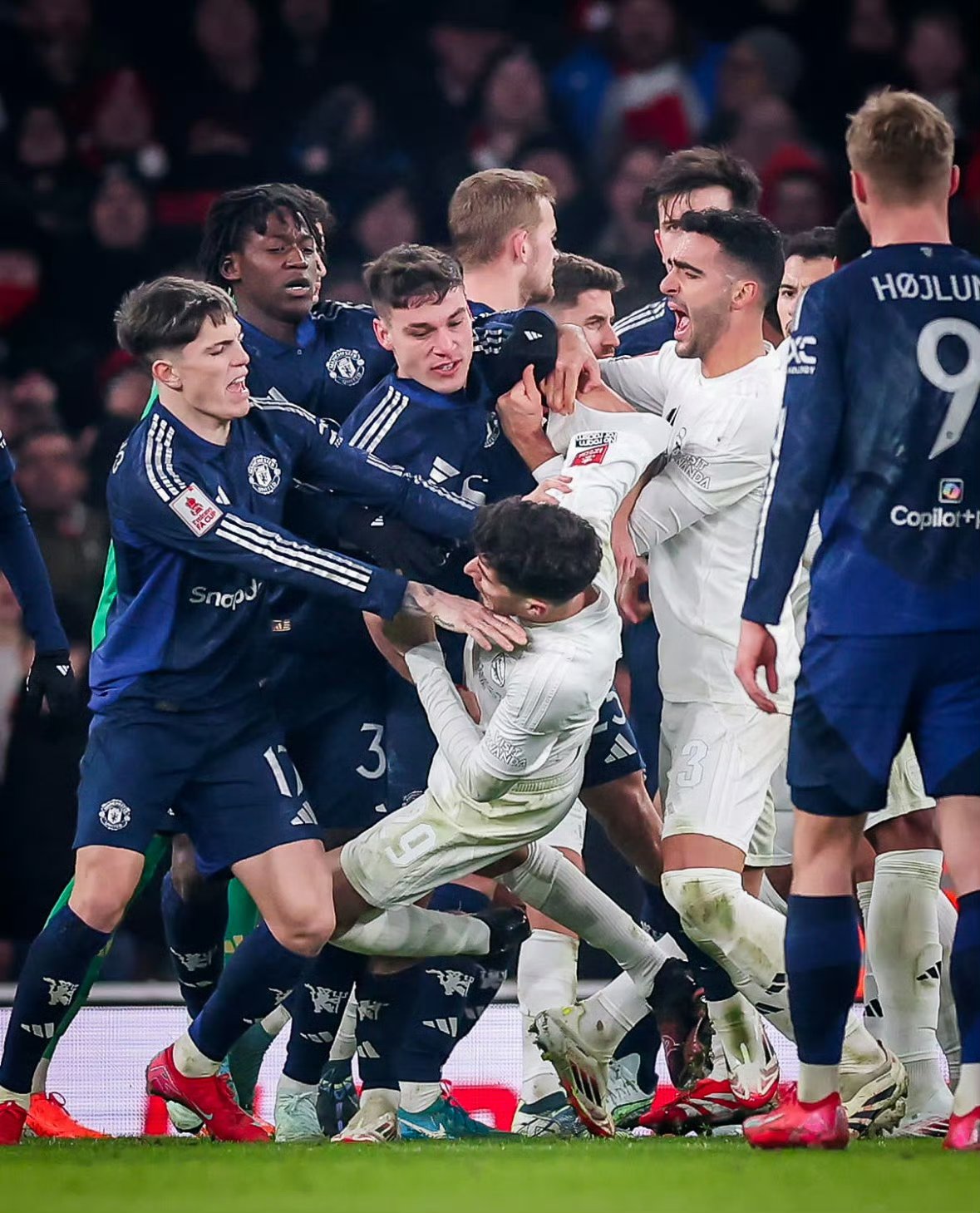 爱游戏体育官网-大庆林城豪取胜利，晋级下一轮比赛的简单介绍