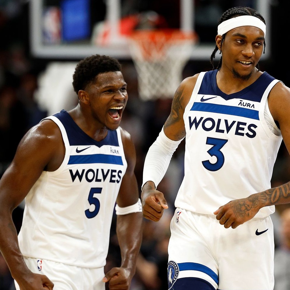 森林狼擒灰熊，霍华德26+12