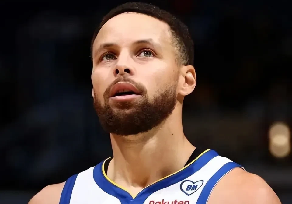 包含勇士主场惊险逆转灰熊,库里大号三分绝杀的词条 包含勇士主场惊险逆转灰熊,库里大号三分绝杀的词条